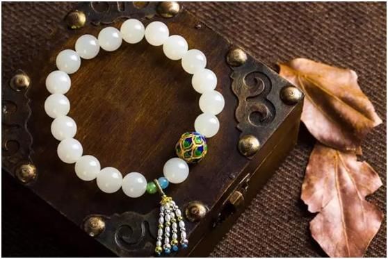 珠宝界的四大名玉、五王一后、佛教七宝、你都