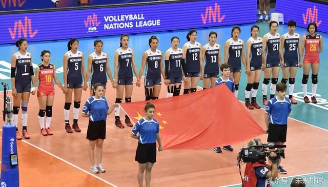 中国女排德国站比赛三人坐冷板凳,一人已被放