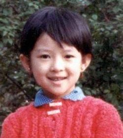 女神童年啥样?杨幂郑爽美人胚子,9成以上的人