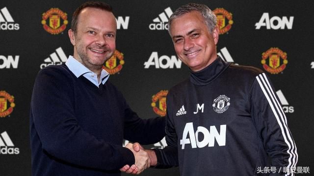 只有弗格森有这个待遇,穆里尼奥为曼联带来五