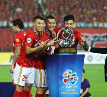 黄博文儿子按号报出恒大球员名字,于汉超被笑