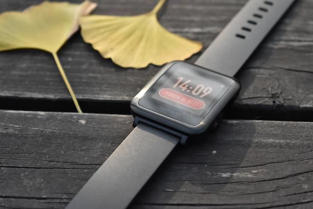 彩屏自定义表盘 不间断测试心率 充一次电可玩