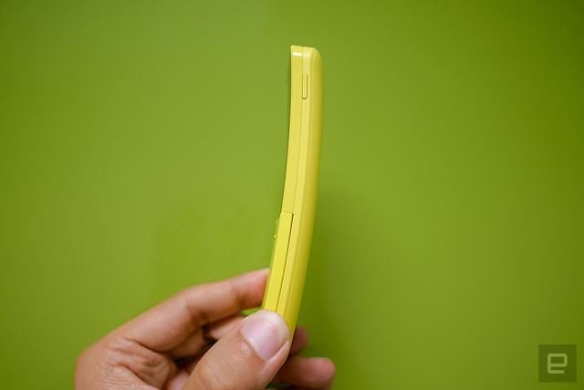 诺基亚 8110 4G 让我们重温滑盖机旧梦