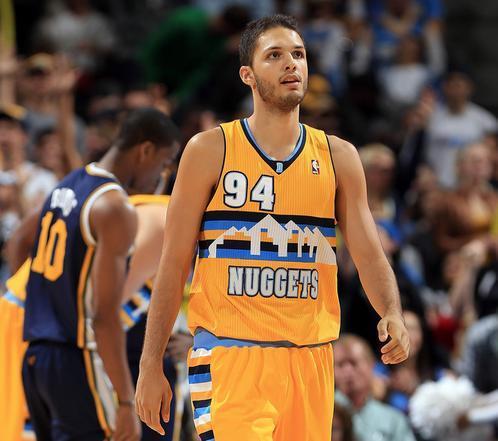 3分.第2个赛季,富尼耶情况有所改善,场均打19.8分钟,得到8.4分.