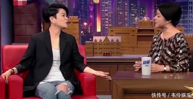毛阿敏上金星节目时,她的坐姿让我明白了她为
