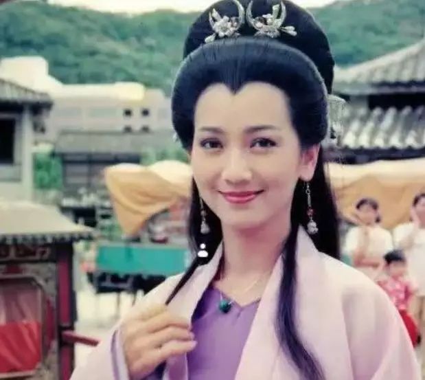 你对天津权健的第一印象是什么?为什么那么有