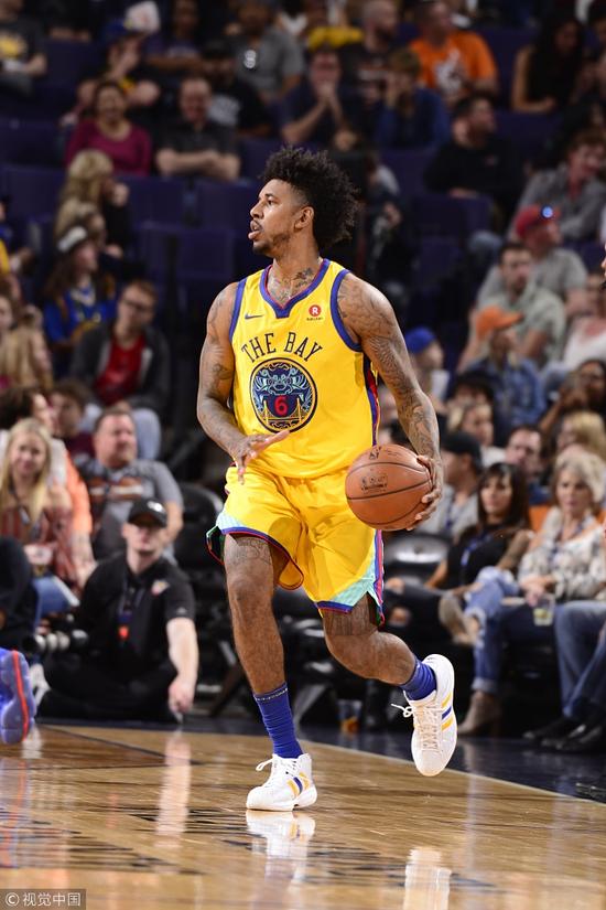 勇士杀出个爆炸头兄弟组合 3巨头不在他们合砍48分