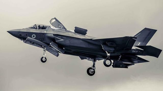 有了F22为啥还要研制F35?解析F35的作战能力