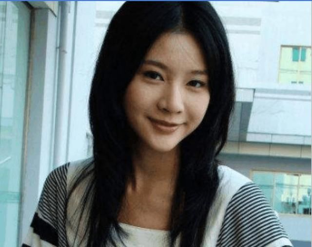 她是李幼斌女儿,坐月子惨遭家暴,27岁含恨而