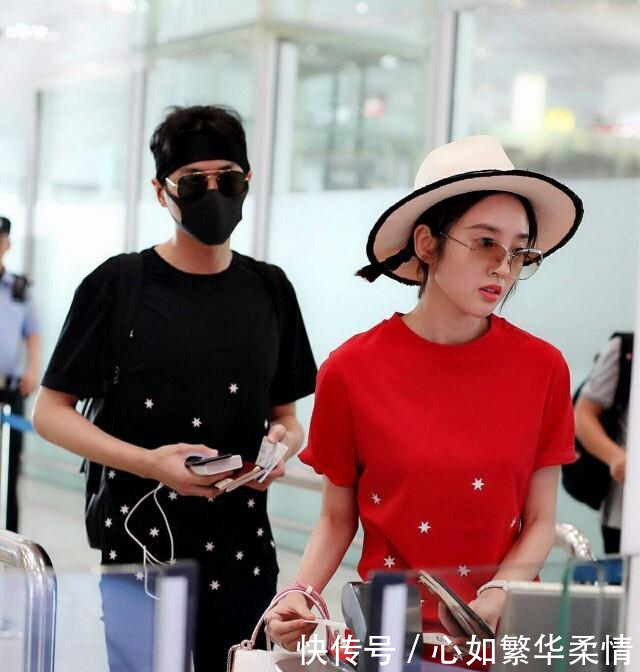 唐艺昕与张若昀机场终于合体,穿红黑配情侣装