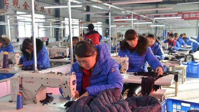 为什么工厂老板宁愿给中介1000块,也不愿给工