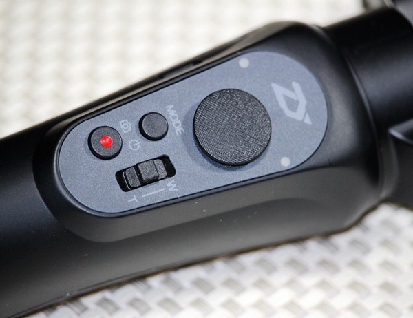 杜绝拍照帕金森--智云SMOOTH-Q稳定器评测