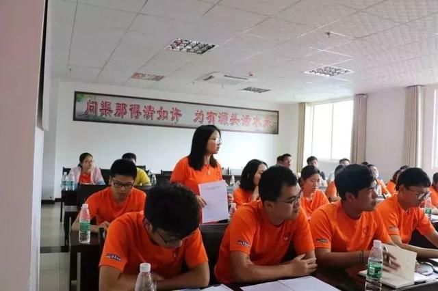 团县委召开2018年度西部计划志愿者培训会暨