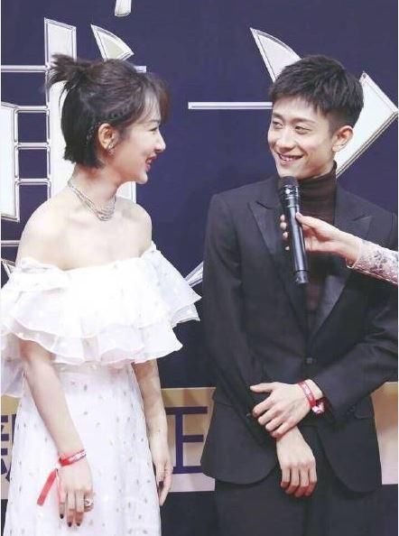 杨紫几天前秀恩爱,忽然分手,张一山回应,脑补5