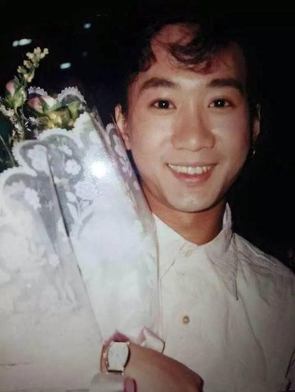 国内外巨星是如何评价黄家驹的?迈克尔杰克逊