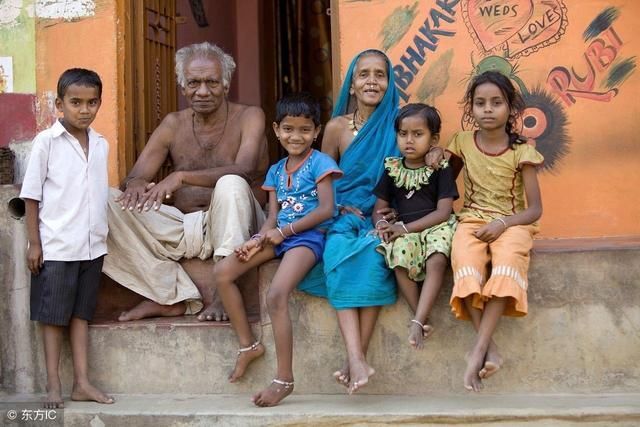 甘地,将印度从一个黑暗年代拉入另一个黑暗年