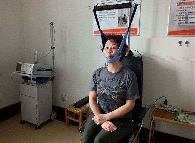 小小饮料瓶,大大功效用!开封老农30年的颈椎病