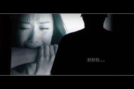 无聊细碎的日常,和两个牵手的人 那些面红耳赤的争吵,和两个流泪的人