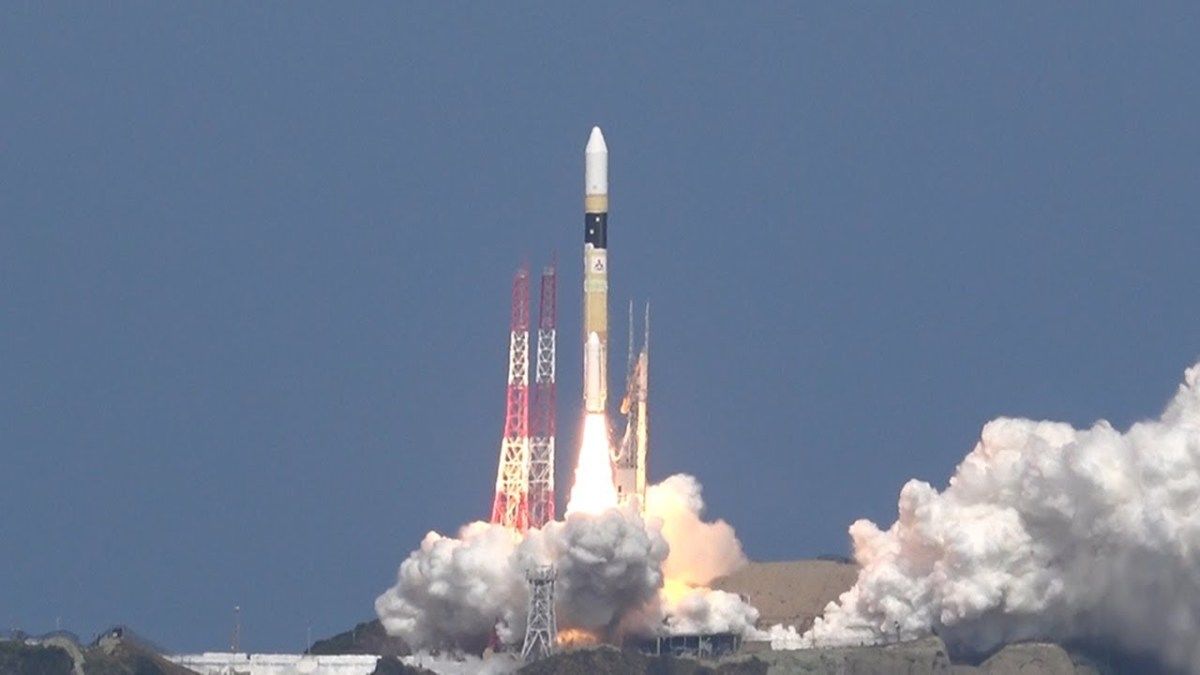 携带"光学6号"的h2a火箭升空