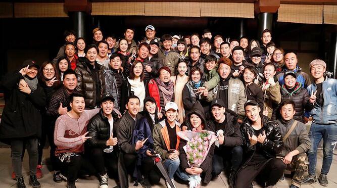 《醉玲珑》杀青 刘诗诗打戏过瘾陈伟霆甘被折磨