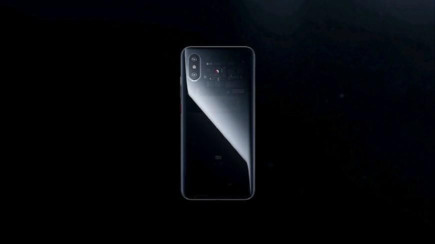 小米8探索版即将发售,雷军:抢到算我输