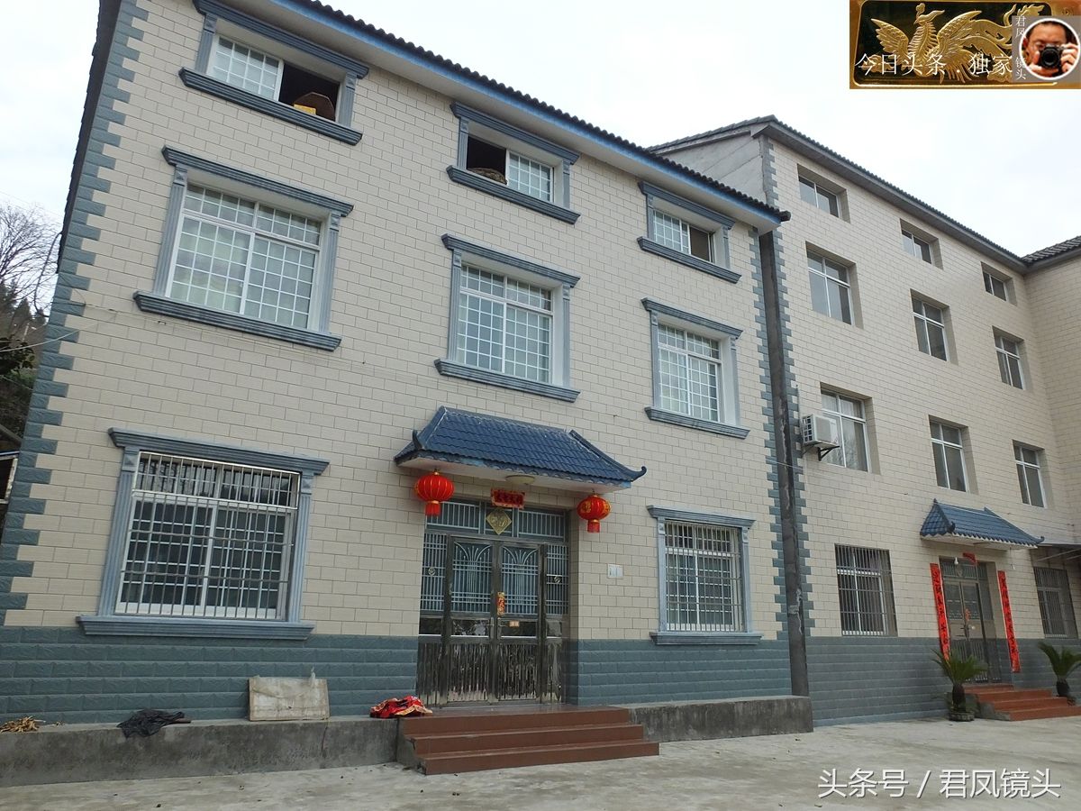 湖北宜昌:乡村农家楼房靓丽!土墙瓦屋任其自然