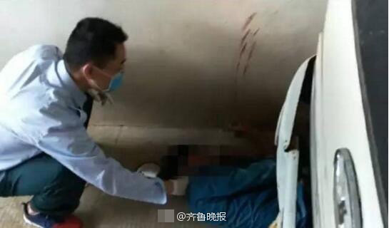 男子下车小便 遭自己的车碾压身亡 男子下车小便 遭自己的车碾压身亡