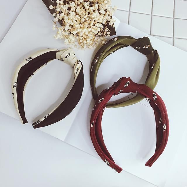 半长不短的头发没造型?1个小技巧,就能让你改