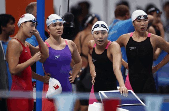 中国女子游泳接力犯规取消金牌!日本队笑的合