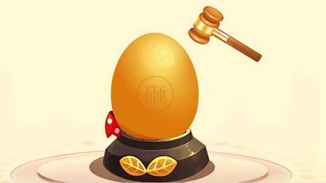 记者现场探索 砸蛋现场“演员”多 记者现场探索 砸蛋现场“演员”多