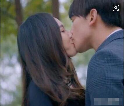 娱乐圈这些女星拍吻戏原来是这样的! 娱乐圈这些女星拍吻戏原来是这样的!