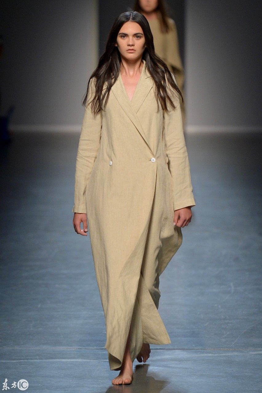 2019春\/夏米兰时装周和尚服舞台秀,安能辨我