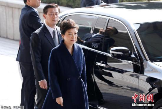 韩检方公布批捕朴槿惠理由:案情严重 保证公平 韩检方公布批捕朴槿惠理由:案情严重 保证公平