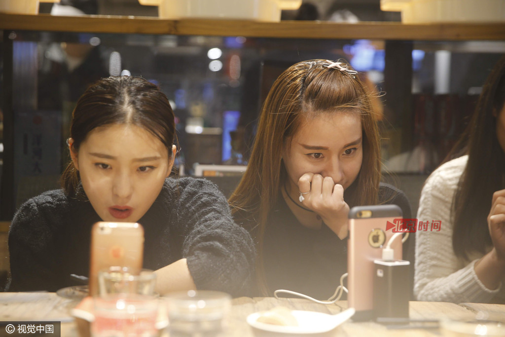 网红直播吸金 吃火锅签下200万代言合同