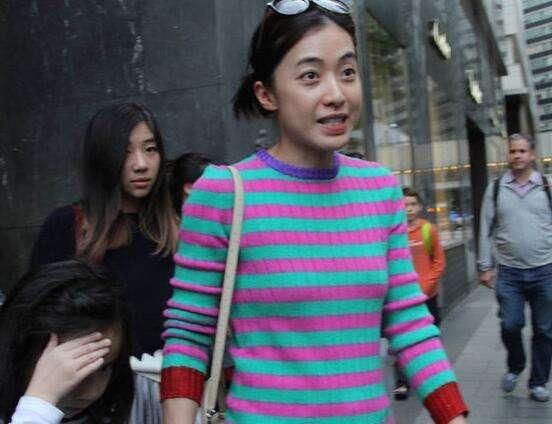 甘比为刘銮雄生三个孩子,母凭子贵,获赠355亿