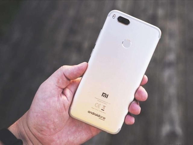 小米8与华为nova3哪个更好,我们怎么选择,小编