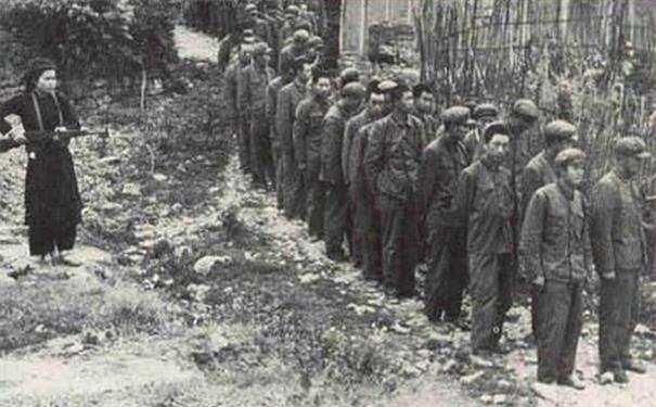 中国攻打越南时,为何美国和苏联都没插手?邓小