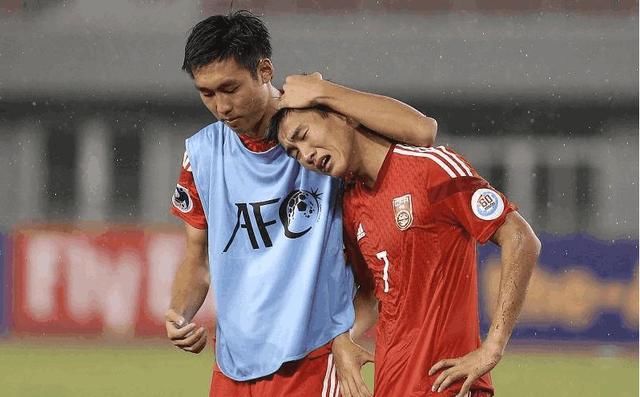 足协刚公布最新国足大名单,网友就炸锅了,最期