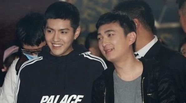 万达公司损失66亿,王思聪依旧谈笑风生玩游戏