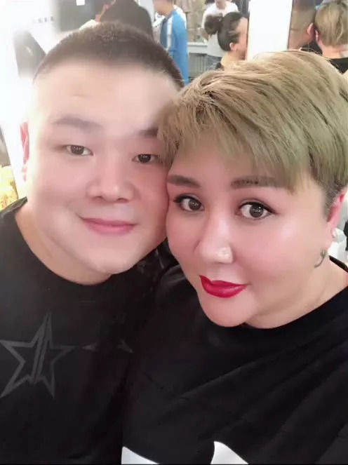 郭德纲42岁妻子近照爆出