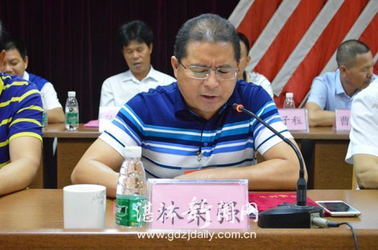 营仔镇召开人代会选举产生新一任镇长