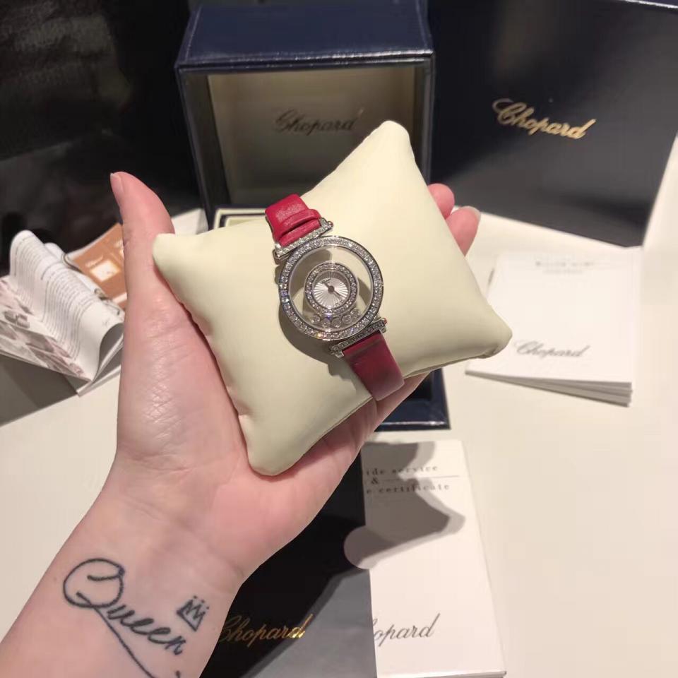 高仿萧邦女表快乐钻腕表