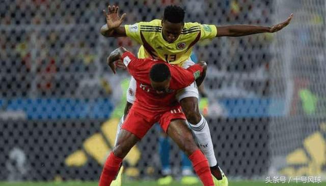 世界杯争议一幕!英格兰禁区假摔裁判拒看VAR