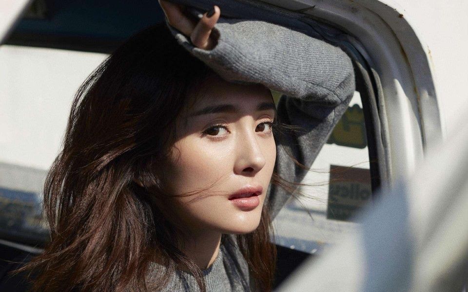 李萌状告嘉行传媒,为何不告杨幂本人?