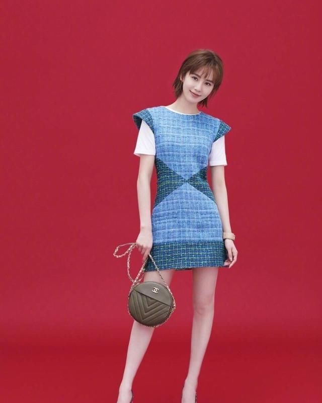 宋茜刘诗诗同为香奈儿拍摄,一个被嘲土掉渣一