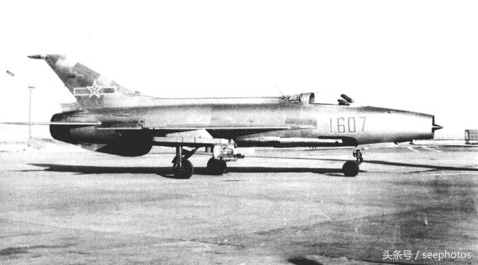航空工业老照片,解放军歼-7战机退役仍威武,成