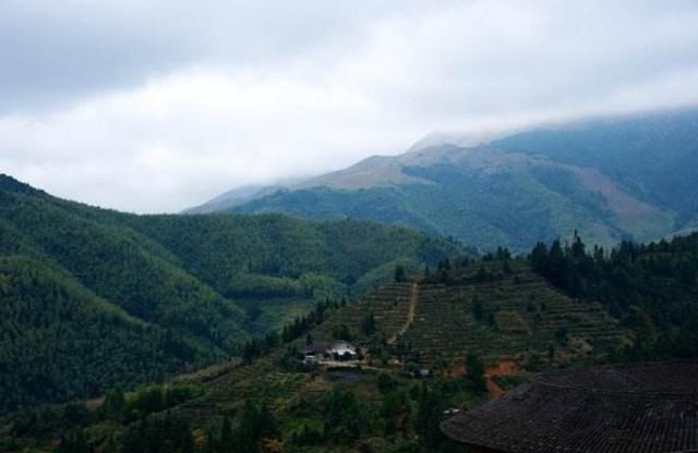 日本侵略中国时,为何不全部占领此省而绕道南