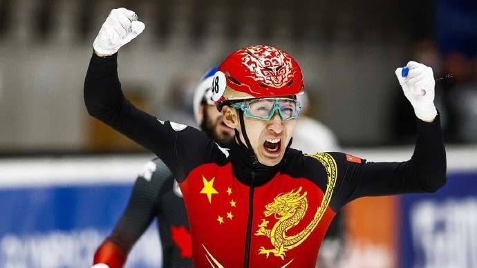 15分钟获赞9万！武大靖深夜发长文告别北京冬奥会：不认怂，不退役！