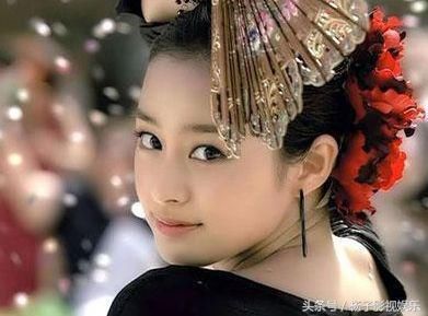 金泰熙中学时期照片曝光,成绩外貌都是顶级,连