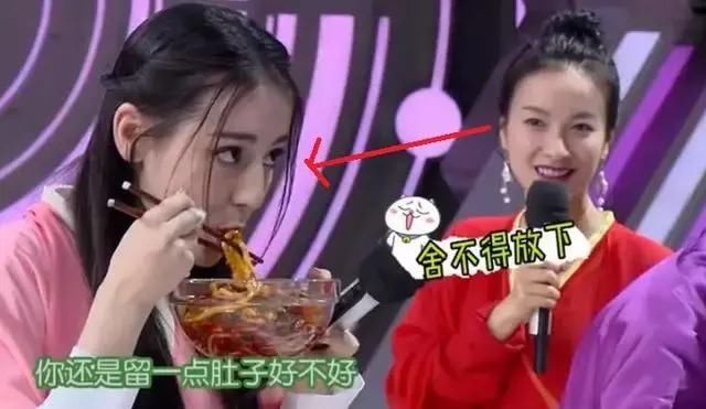 赵丽颖,迪丽热巴,杨紫哪个是真吃货?一看就知